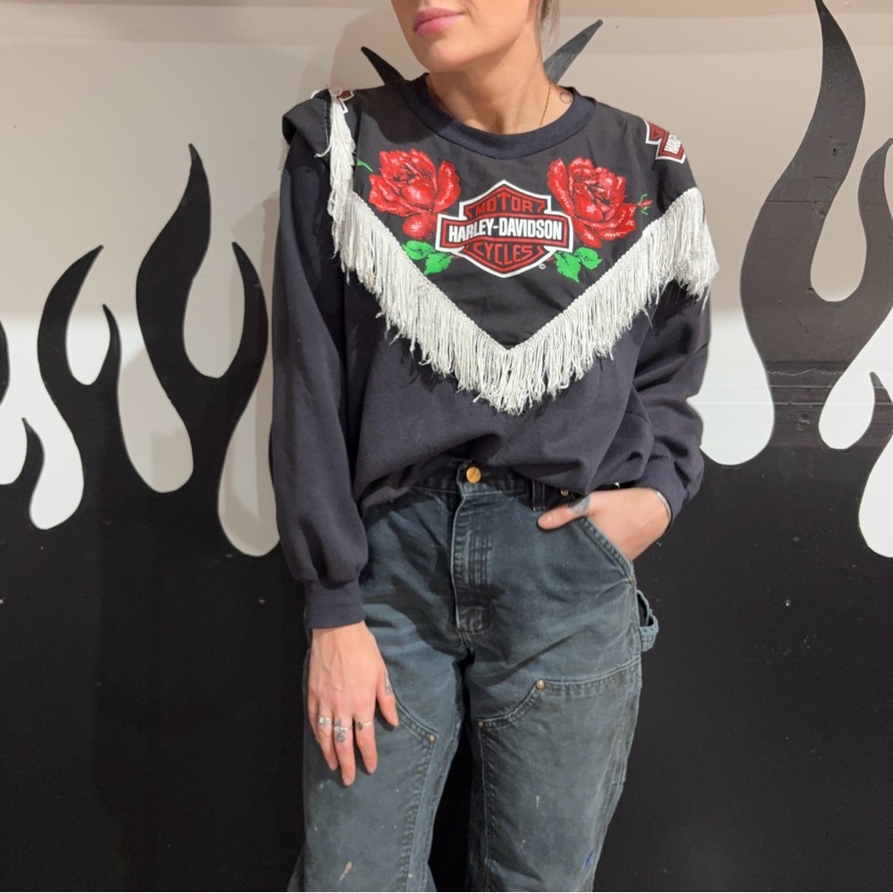 Vintage Carhartt pants
Distressed